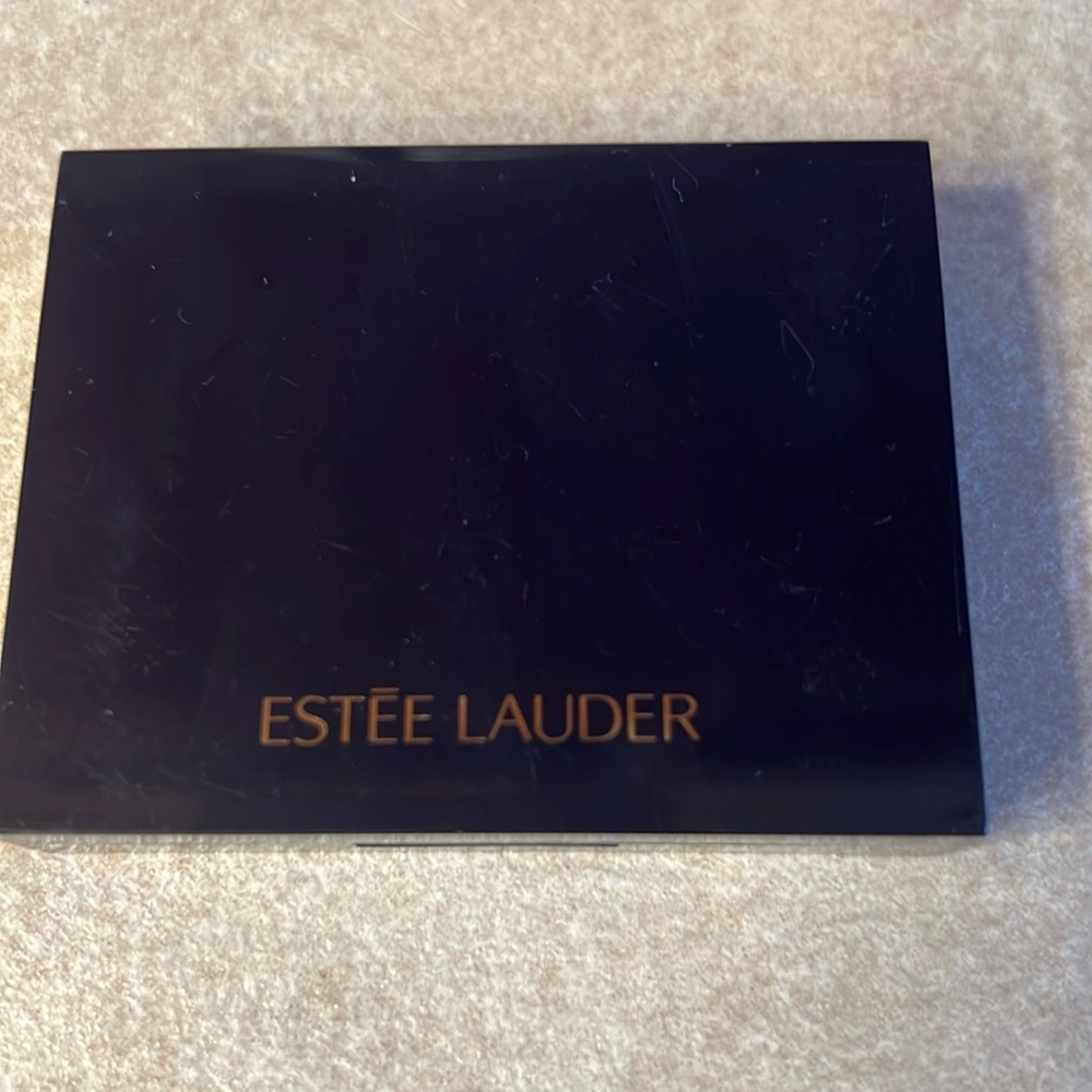 NWOT EL Pure Color Envy Eyeshadow